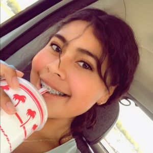 Meet your Posher, Angela